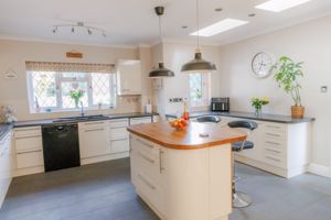 Kitchen- click for photo gallery